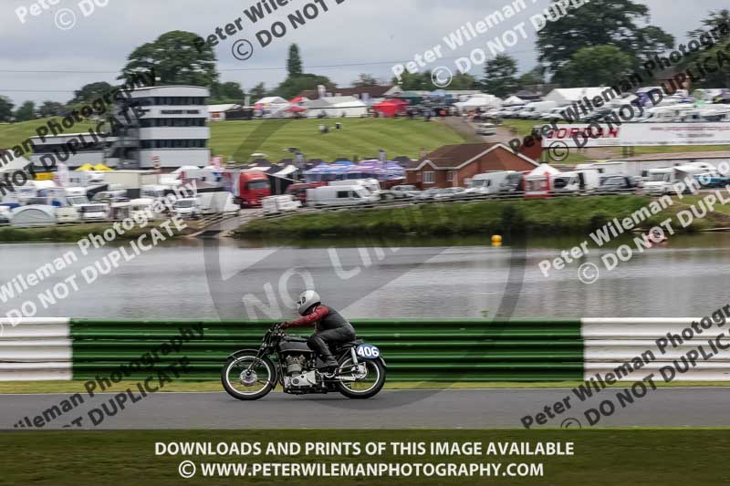 Vintage motorcycle club;eventdigitalimages;mallory park;mallory park trackday photographs;no limits trackdays;peter wileman photography;trackday digital images;trackday photos;vmcc festival 1000 bikes photographs